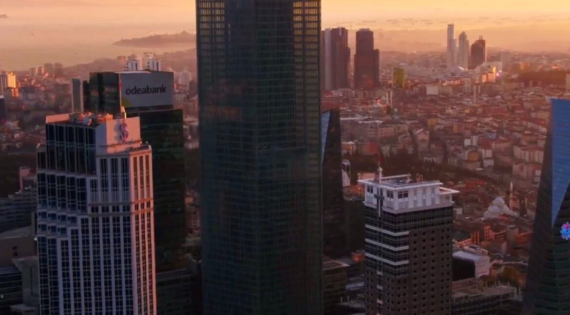 002-istanbul-tower-205