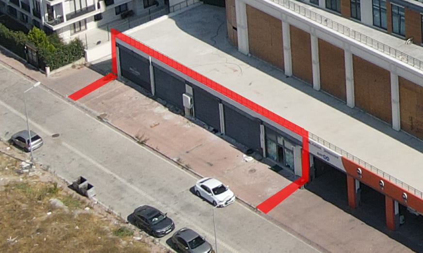 Esenyurt Almina Tower’da Tır Kamyon Yanaşan Tek Kat Düzayak Dükkan & Depo