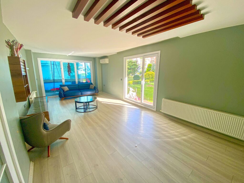 Beylikdüzü Dora Park 1’de Satılık 3+1 Bahçe Katı Villa